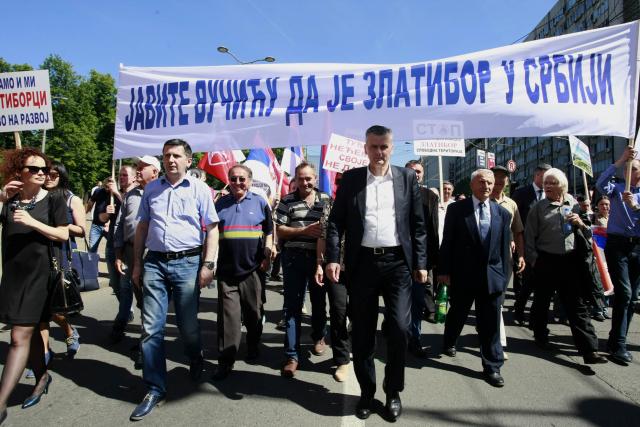 Zlatiborci ispred Vlade: 2 godine nas vrte u krug