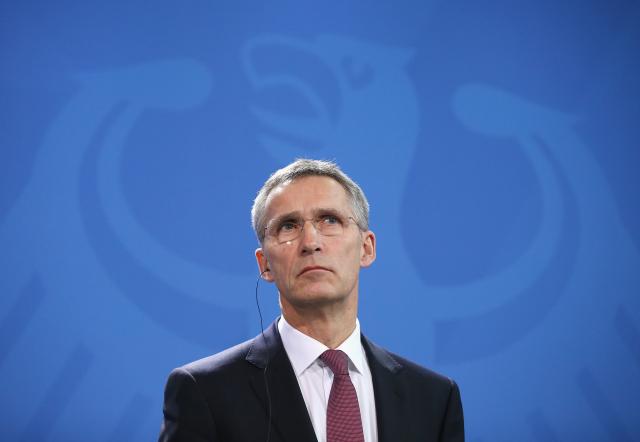 Stoltenberg: Tramp posveæen NATO-u