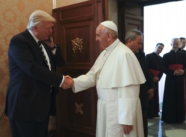 B92 u Vatikanu: O čemu su razgovarali Tramp i papa?