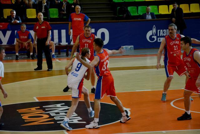 Dodik joins team Serbia for St. Petersburg basketball game