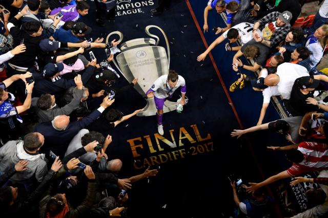 Fudbaleri Reala kao 'Kraljevići' u Madridu (VIDEO)