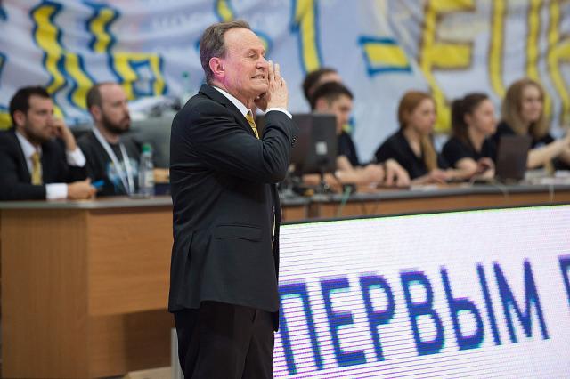 Aito Garsija Reneses na klupi Albe