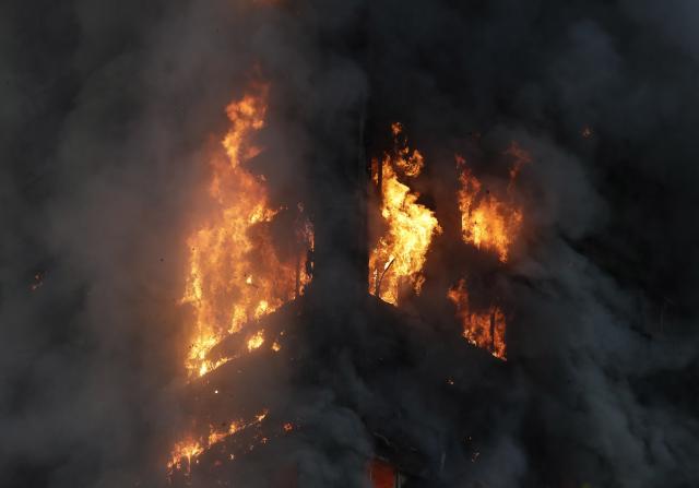 Stravični snimci požara: 27 spratova u plamenu VIDEO