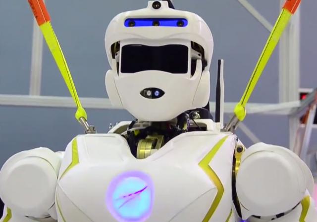 On je Valkire, robot pomoænik za kolonizaciju Crvene planete