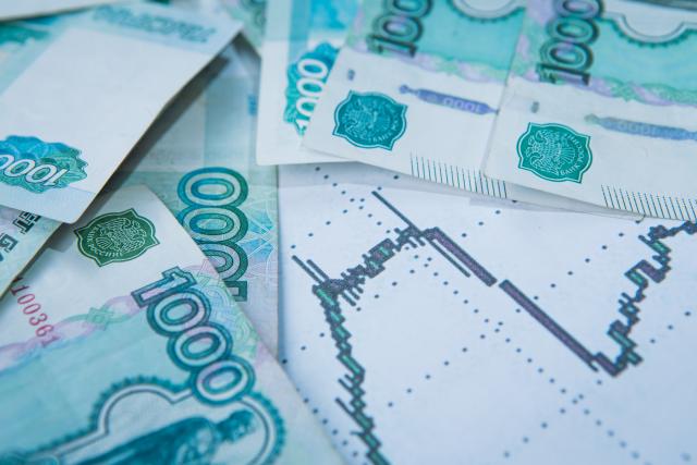 Nove sankcije potapaju rusku valutu