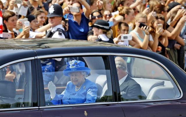 Kraljica prijavljena policiji, nije vezala pojas