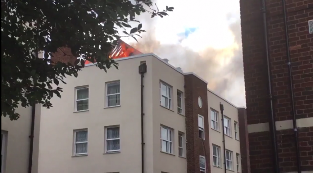 Novi požar u Londonu, gori zgrada FOTO/VIDEO