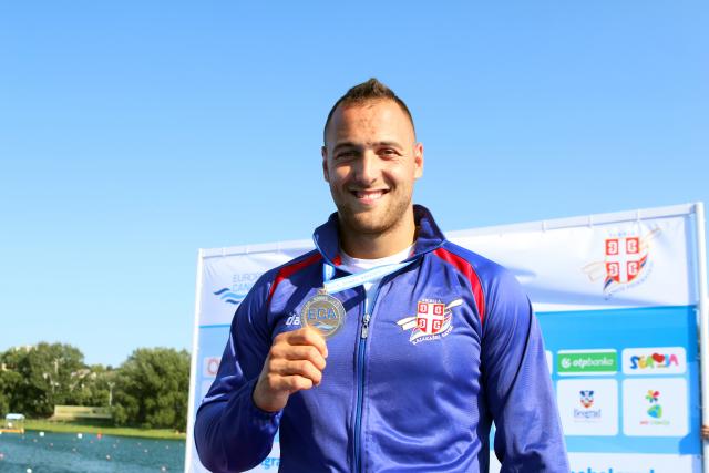 Dragosavljević nastavio dominaciju na 200 metara