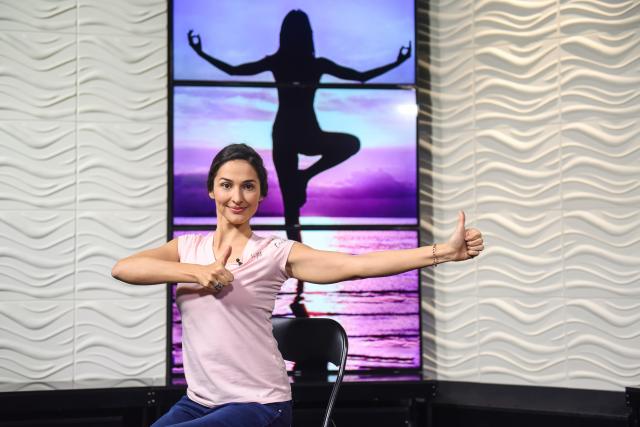 Office Yoga sa Martinom- terapija za šake i prste (VIDEO)
