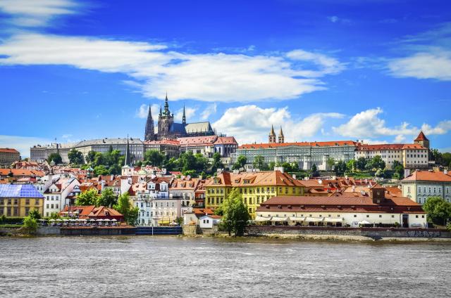 Češka: Civili mogu da pucaju na teroriste u toku napada