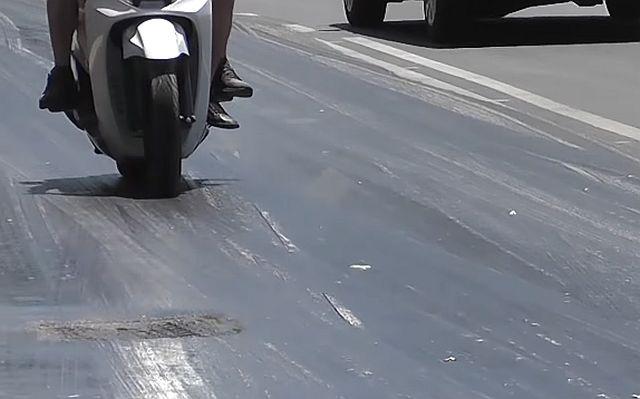 A na Kritu se od vruæine topi i beton...