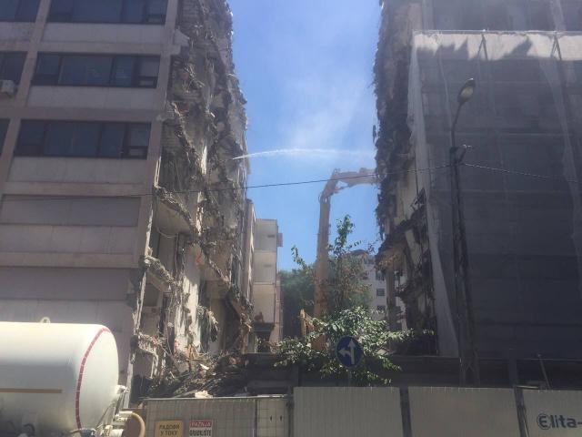 Former US embassy complex in Belgrade is being demolished