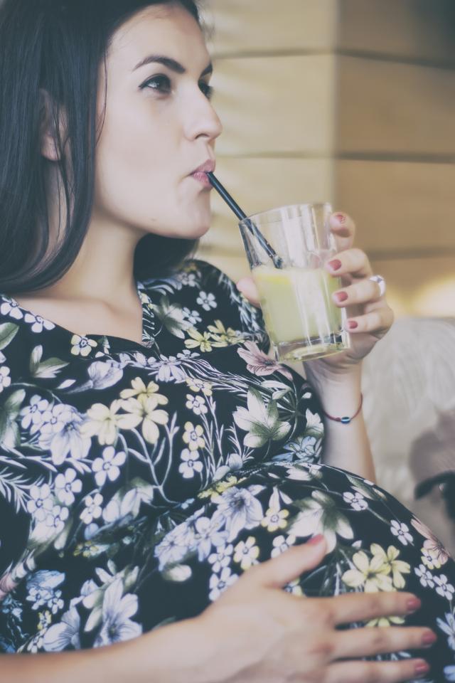 Kako da oèuvate hidrataciju tokom trudnoæe?