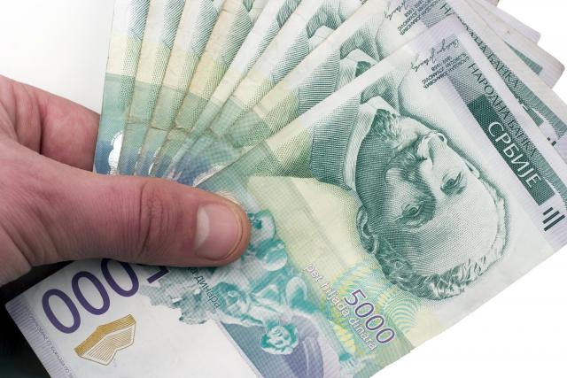 Vučić: Plate i penzije stalno veće, biće 500 EUR