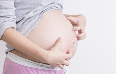Mlada mama upozorava: 'Ne ignorišite svrab u trudnoći'
