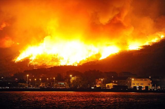 Smiruje se situacija sa požarima oko Splita