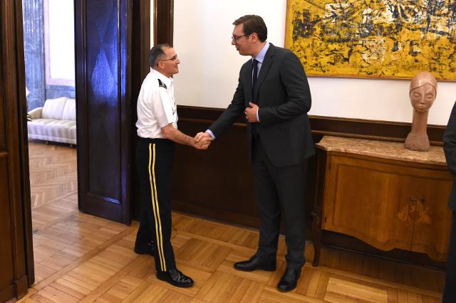 Serbian president receives NATO's Europe commander