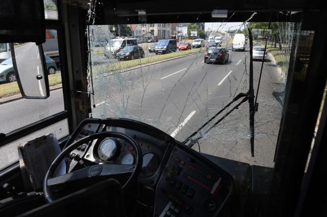 Sudar autobusa i kamiona u BG, sedmoro povređeno VIDEO