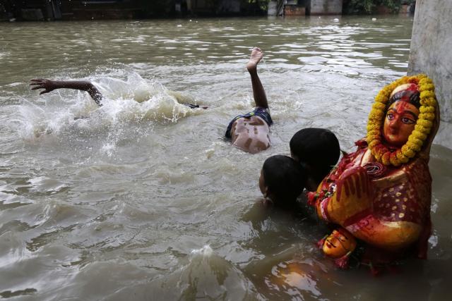 Indija: 48 stradalo zbog monsunskih kiša
