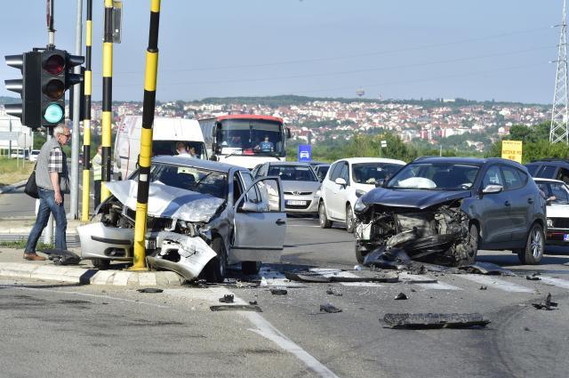 Four dead in botched overtake attempt in central Serbia