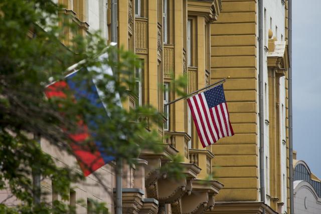 Zbog odluke Moskve SAD moraju da povuku stotine diplomata