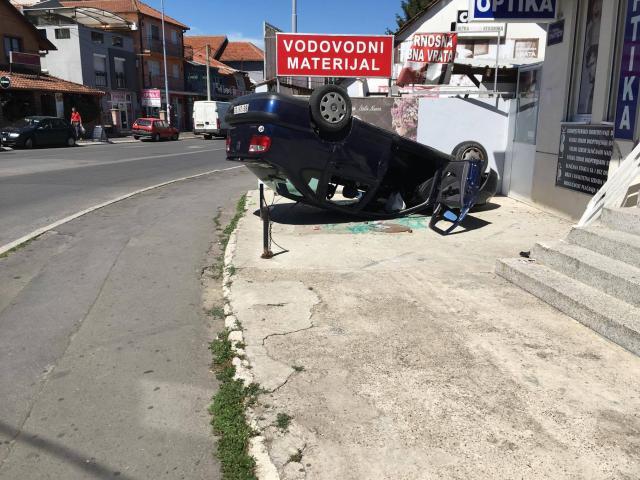 82-year-old driver flips his car, left unscathed/PHOTO