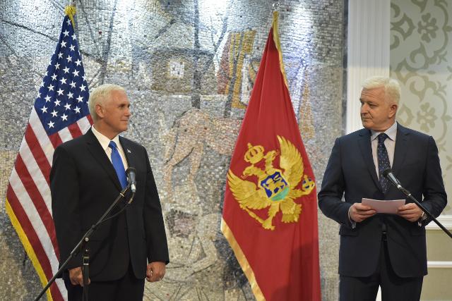 "Clinton, Hilton" - Montenegrin PM gets confused/VIDEO