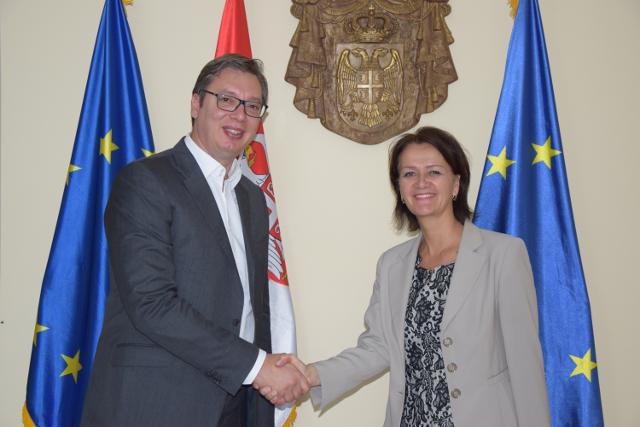 Meeting between Vucic and EU official lasts over four hours