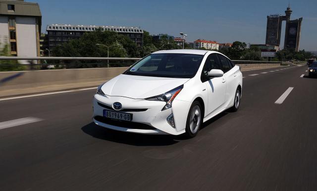 Test: Toyota Prius 4 Executive