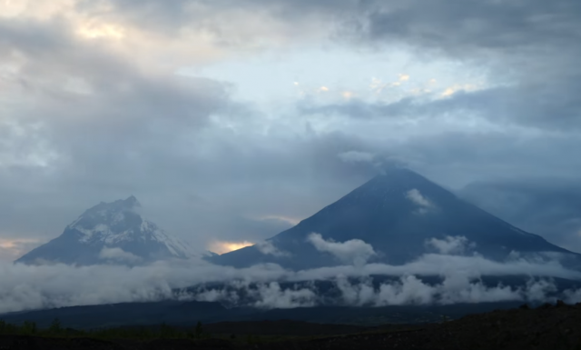 Najveæi ruski vulkan izbacio veliki oblak dima na Kamèatki