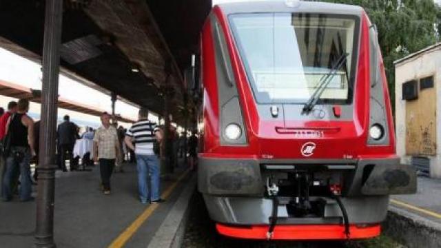 Neviđeno u srpskim vozovima: Putnici će da hrle