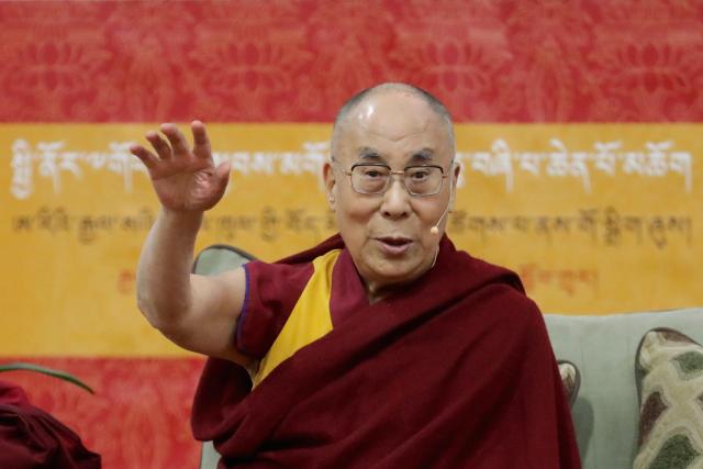 Dalaj-lama: Maštam da se štab NATO prebaci u Moskvu