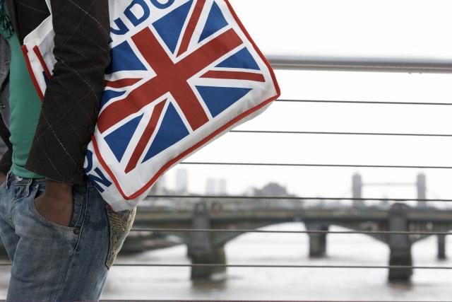 Britanija opet ruši prognoze, skaèe i maloprodaja