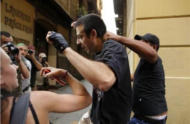 Metež u Barseloni, intervenisala policija VIDEO