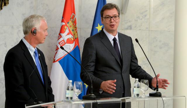 Džonson: Ne imunitetu ruskom centru; Vučić: Odluka na nama