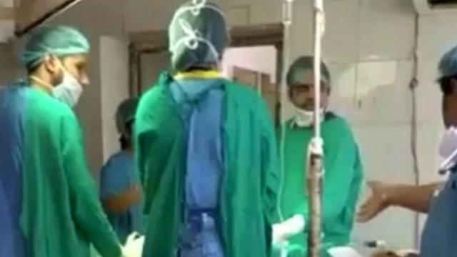 Lekari se svađali za vreme operacije trudne pacijentkinje