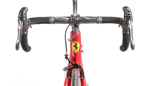 Kada nosi znak Ferrarija, i bicikl ima prefiks "super"