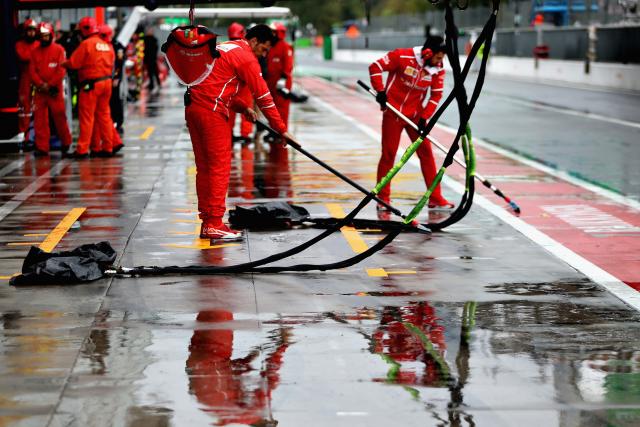 F1: Kiša napravila ogromne probleme u Monci