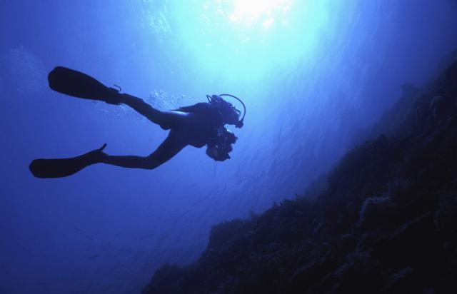 Groblje ronilaca: Plava rupa doslovno ih guta (VIDEO) - 92Putovanja