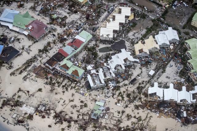 Irma "pala" na kategoriju 1, ali opasnost nije prošla