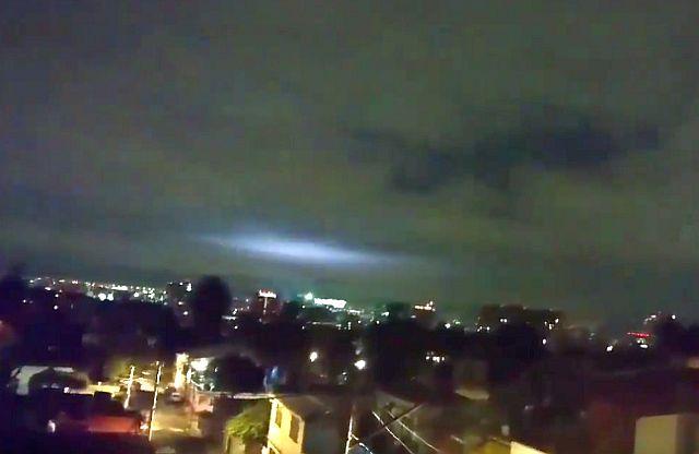Misteriozna svetlost iznad Meksiko Sitija odmah nakon zemljotresa