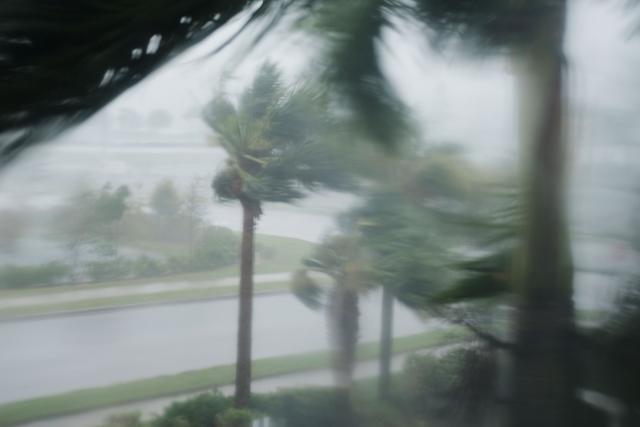 SAD procenjuju štetu, delovi Floride i dalje bez struje