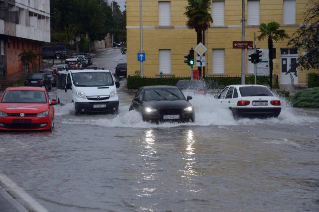 Deo Hrvatske u crvenom: Èeka ih "potop"