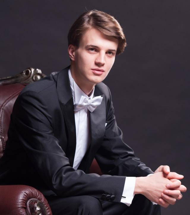 49. BEMUS:  Pijanista Aleksandar Sinèuk 16. oktobra na Kolarcu