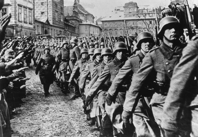 "Rat ne bi ni poèeo da SSSR nije prvo podržao Hitlera"