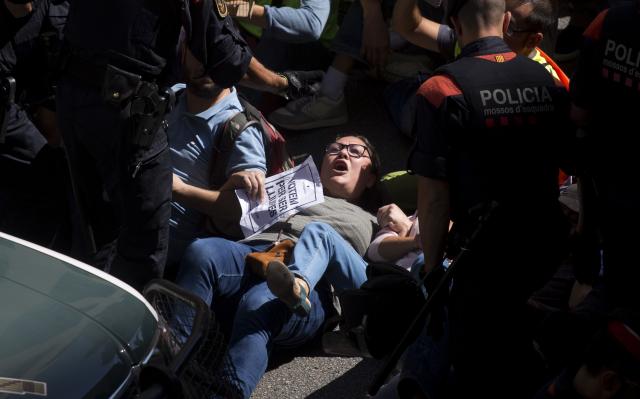 Sukob španske policije i pristalica nezavisne Katalonije