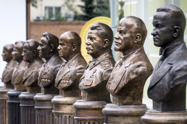 Staljin, Lenjin, Brežnjev i Gorbačov u centru Moskve FOTO
