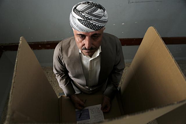 Dok irački Kurdi glasaju Turci prete