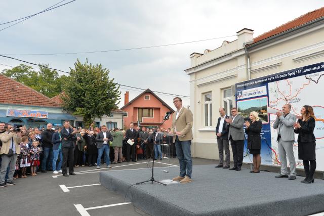 Vučić: Evrointegracije zavise od Merkelove i Makrona