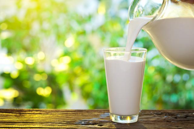 Mleèna industrija "uzvraæa udarac": Stiže gazirano mleko